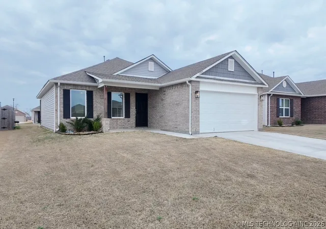 Photo 2 of Single family home for sale at 11446 S 233 Eastavenue E, Broken Arrow, OK 74014 | MLS# 2632386 | Listing updated on 2026-09-16