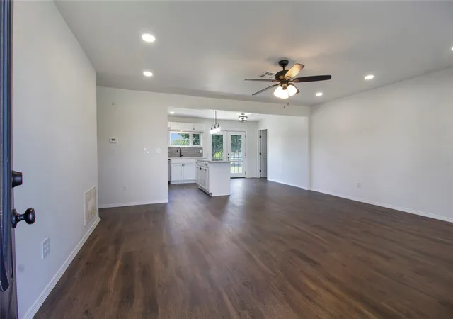 Photo 3 of Single family home for sale at 11706 N 192nd Avenue, Collinsville, OK 74021 | MLS# 2632382 | Listing updated on 2026-09-03