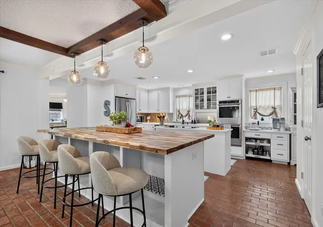 Photo 3 of Single family home for sale at 1727 S Johnstone Ave, Bartlesville, OK 74003 | MLS# 2631400 | Listing updated on 2026-10-06