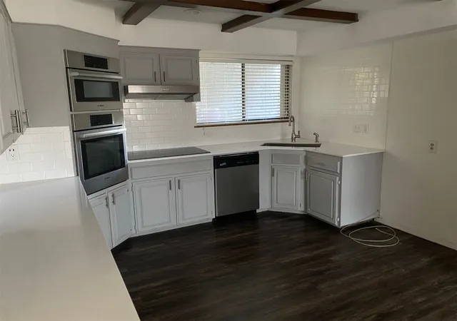 Photo 3 of Single family home for sale at 206 S Crabtree Rd, Muskogee, OK 74403 | MLS# 2623933 | Listing updated on 2026-09-02