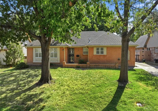 Photo 1 of Sale Pending at 4613 S Lakewood Ave, Tulsa, OK 74135 | MLS# 2632244 | Listing updated on 2026-09-04