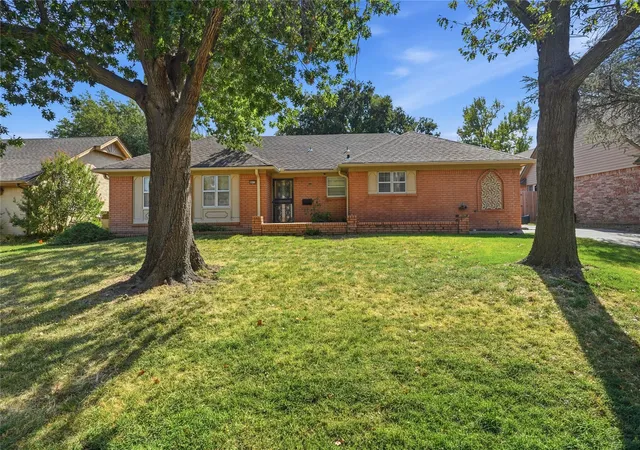 Photo 3 of Sale Pending at 4613 S Lakewood Ave, Tulsa, OK 74135 | MLS# 2632244 | Listing updated on 2026-09-04