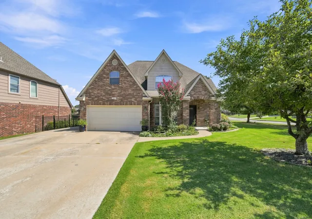 Photo 1 of Single family home for sale at 7637 S 94th Eastavenue, Tulsa, OK 74133 | MLS# 2632316 | Listing updated on 2026-09-28