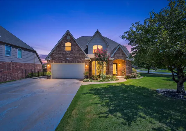 Photo 2 of Single family home for sale at 7637 S 94th Eastavenue, Tulsa, OK 74133 | MLS# 2632316 | Listing updated on 2026-09-28