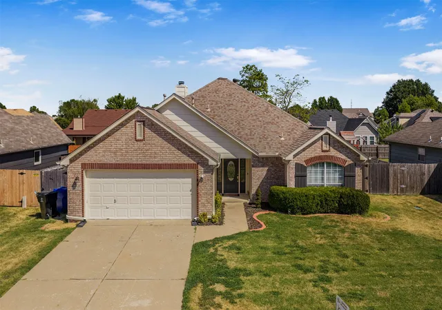 Photo 1 of Sale Pending at 19621 E 39th Street S, Broken Arrow, OK 74014 | MLS# 2632345 | Listing updated on 2026-09-18