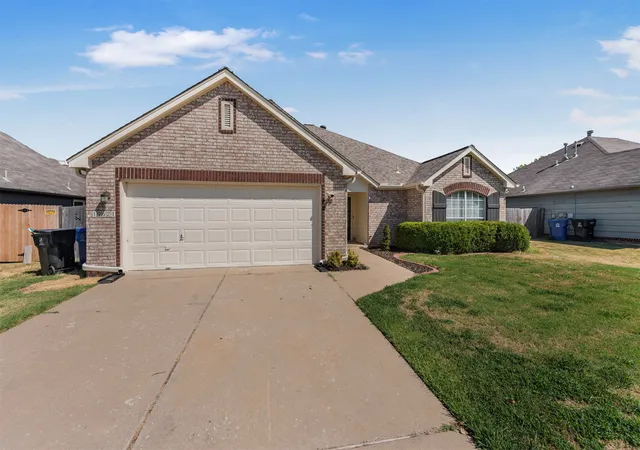 Photo 3 of Sale Pending at 19621 E 39th Street S, Broken Arrow, OK 74014 | MLS# 2632345 | Listing updated on 2026-09-18