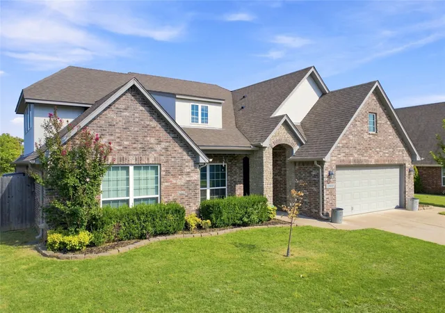 Photo 1 of Single family home for sale at 10917 S Sycamore St, Jenks, OK 74037 | MLS# 2632431 | Listing updated on 2026-09-02
