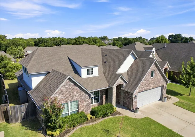 Photo 2 of Single family home for sale at 10917 S Sycamore St, Jenks, OK 74037 | MLS# 2632431 | Listing updated on 2026-09-02