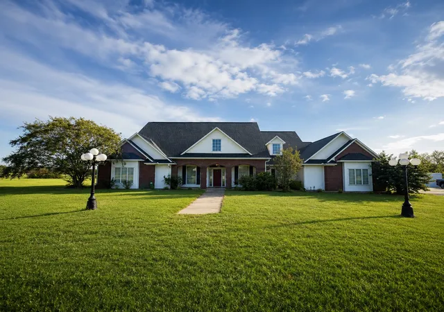 Photo 1 of Single family home for sale at 1838 Pine Lake Rd, Broken Bow, OK 74728 | MLS# 2632425 | Listing updated on 2026-09-02