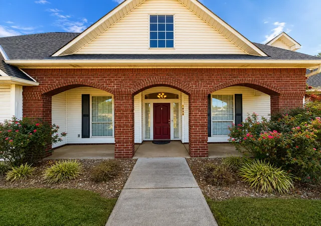 Photo 2 of Single family home for sale at 1838 Pine Lake Rd, Broken Bow, OK 74728 | MLS# 2632425 | Listing updated on 2026-09-02
