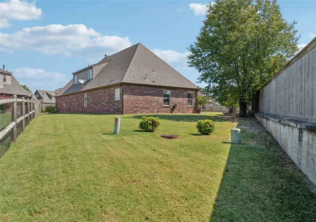 Photo 4 of Single family home for sale at 7302 95th Street, Tulsa, OK 74133 | MLS# 2631433 | Listing updated on 2026-10-05