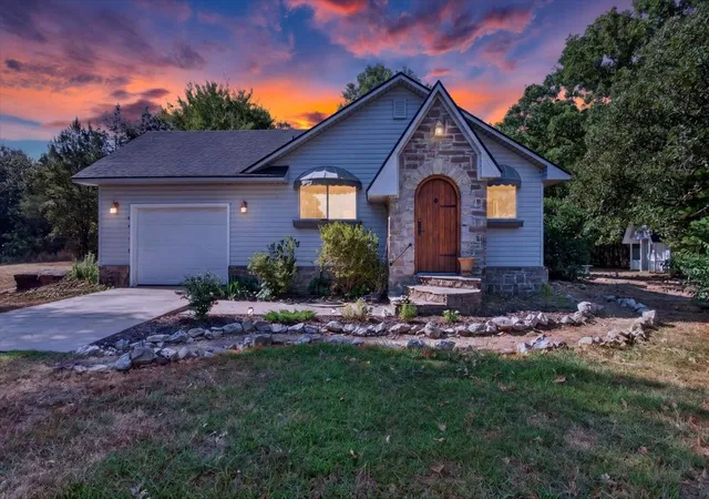 Photo 1 of Sale Pending at 16607 Highway 83, Howe, OK 74940 | MLS# 2632441 | Listing updated on 2026-10-06