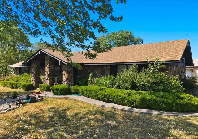 Photo 1 of Sale Pending at 469833 E 740 Road, Stilwell, OK 74960 | MLS# 2632452 | Listing updated on 2026-09-18