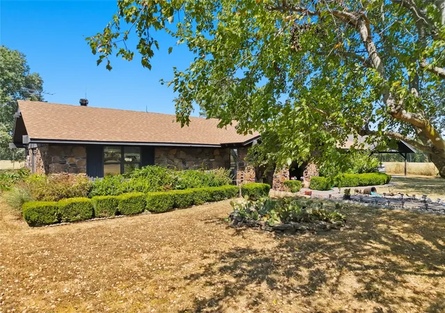 Photo 2 of Sale Pending at 469833 E 740 Road, Stilwell, OK 74960 | MLS# 2632452 | Listing updated on 2026-09-18