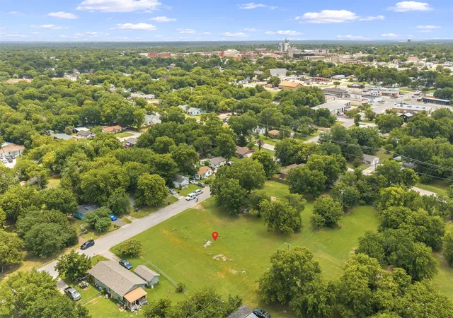 Photo 3 of Land for sale at I St Nw, Ardmore, OK 73401 | MLS# 2632494 | Listing updated on 2026-09-01