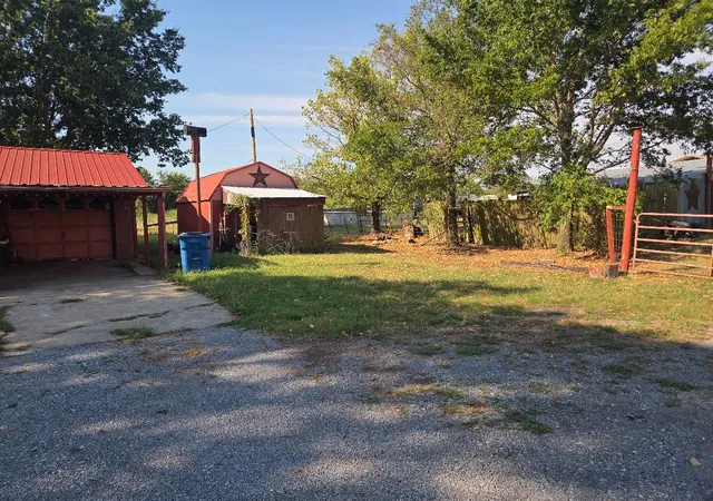 Photo 3 of Single family home for sale at 15556 W Us Hwy 270, Mc Alester, OK 74501 | MLS# 2632372 | Listing updated on 2026-09-04