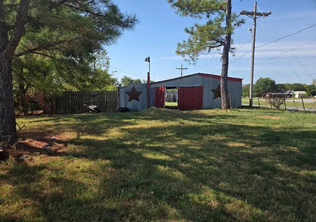 Photo 3 of Single family home for sale at 15556 W US Hwy 270, Mc Alester, OK 74501 | MLS# 2632372 | Listing updated on 2026-09-04