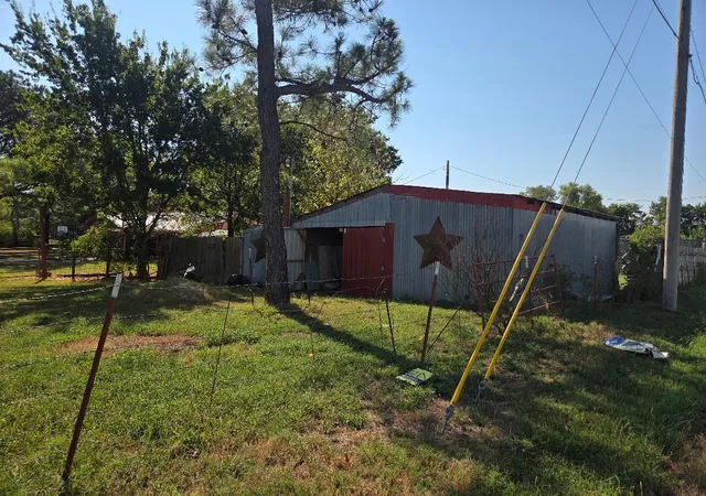 Photo 4 of Single family home for sale at 15556 W US Hwy 270, Mc Alester, OK 74501 | MLS# 2632372 | Listing updated on 2026-09-04