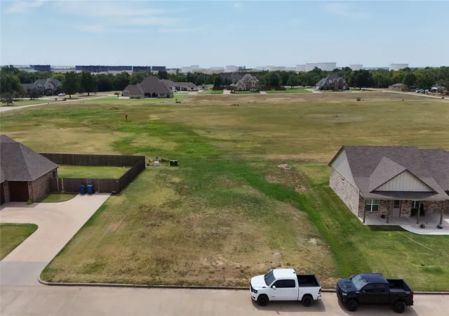 Land for sale at 1009 E 14th Street, Cushing, OK 74023 | MLS# 2632361