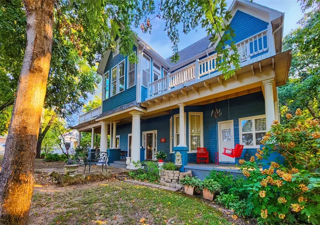 Photo 2 of Single family home for sale at 224 W Chickasaw St, Tahlequah, OK 74464 | MLS# 2632535 | Listing updated on 2026-09-20