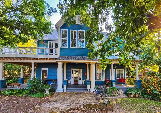 Photo 3 of Single family home for sale at 224 W Chickasaw St, Tahlequah, OK 74464 | MLS# 2632535 | Listing updated on 2026-09-20