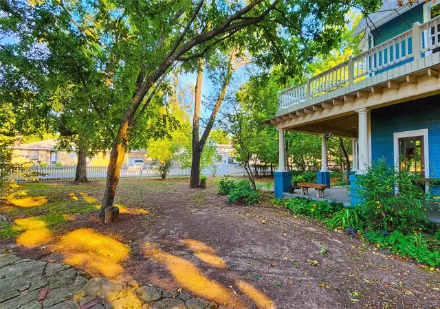 Photo 3 of Single family home for sale at 224 W Chickasaw St, Tahlequah, OK 74464 | MLS# 2632535 | Listing updated on 2026-09-20