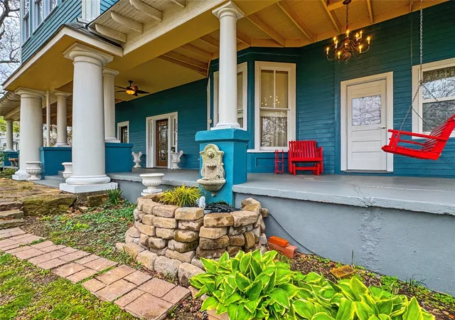 Photo 4 of Single family home for sale at 224 W Chickasaw St, Tahlequah, OK 74464 | MLS# 2632535 | Listing updated on 2026-09-20