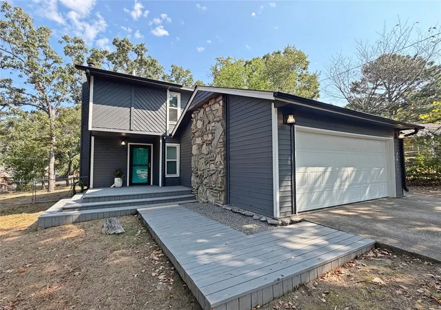 Photo 1 of Single family home for sale at 505 Mckie St, Tahlequah, OK 74464 | MLS# 2632539 | Listing updated on 2026-09-30