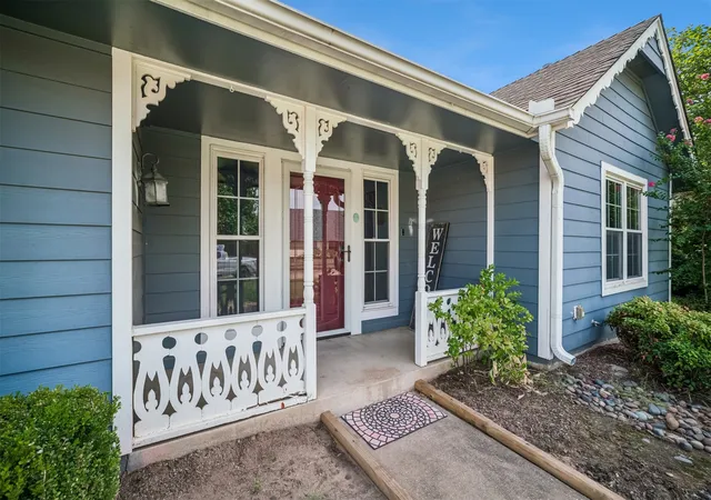 Photo 3 of Sale Pending at 3817 S Dogwood Ave, Broken Arrow, OK 74011 | MLS# 2632422 | Listing updated on 2026-09-06