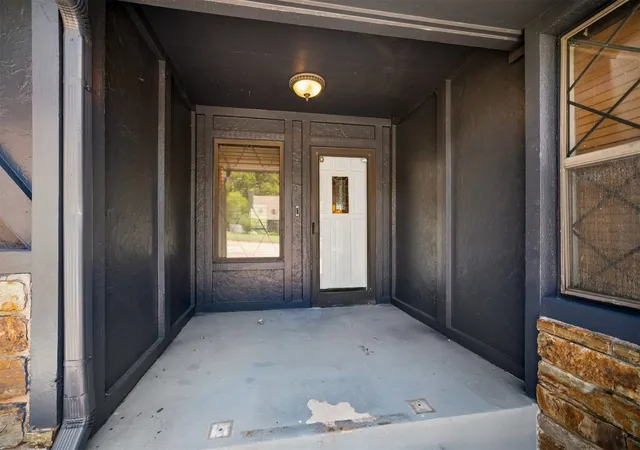 Photo 3 of Single family home for sale at 8027 S Irvington Ave, Tulsa, OK 74136 | MLS# 2632546 | Listing updated on 2026-09-21