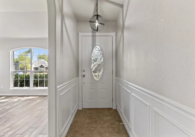 Photo 2 of Single family home for sale at 10000 N 103rd Avenue E, Owasso, OK 74055 | MLS# 2632551 | Listing updated on 2026-09-13