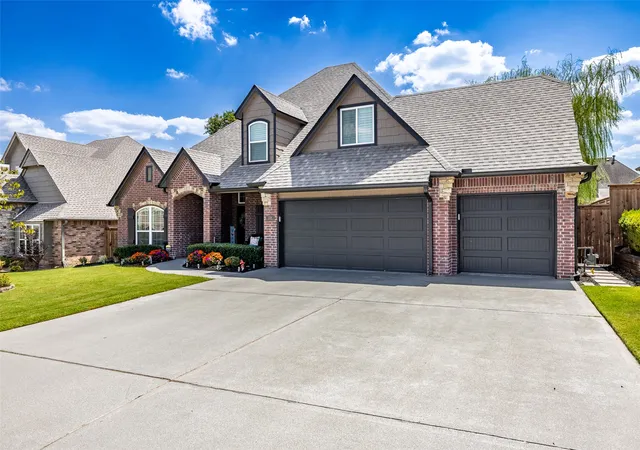 Photo 2 of Single family home for sale at 3218 E 146th Street S, Bixby, OK 74008 | MLS# 2632584 | Listing updated on 2026-09-03