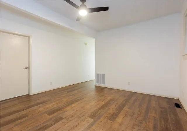 Photo 3 of Single family home for sale at 810 E Miami Ave, Mc Alester, OK 74501 | MLS# 2632275 | Listing updated on 2026-09-24