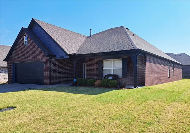 Photo 2 of Single family home for sale at 10203 N 119th East Ave, Owasso, OK 74055 | MLS# 2631359 | Listing updated on 2026-09-03