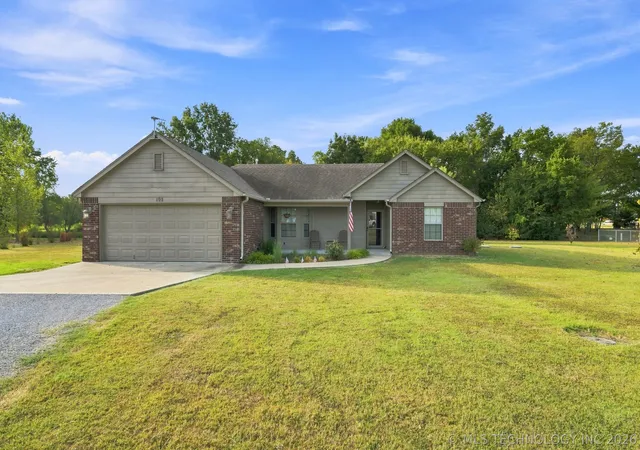 Photo 1 of Sale Pending at 192 Twin Creeks Ln, Pryor, OK 74361 | MLS# 2632606 | Listing updated on 2026-09-25