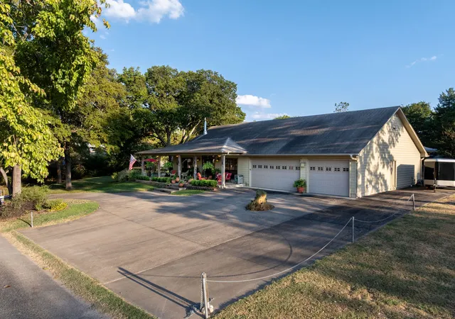 Photo 2 of Single family home for sale at 9045 Date St N, Kingston, OK 73439 | MLS# 2632604 | Listing updated on 2026-09-04