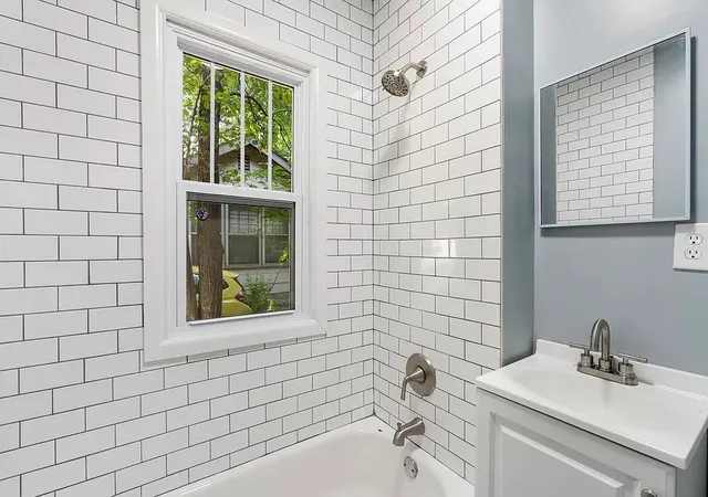 Listing Photo 5 - Condo for sale in building located at 220 N Tacoma Ave, Tulsa, OK 74127