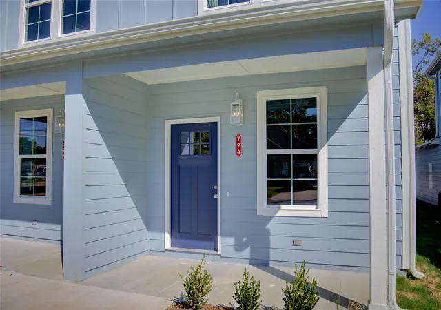 Photo 2 of House for sale at 718 N Weenonah Ave, Claremore, OK 74017 | MLS# 2632622 | Listing updated on 2026-09-03