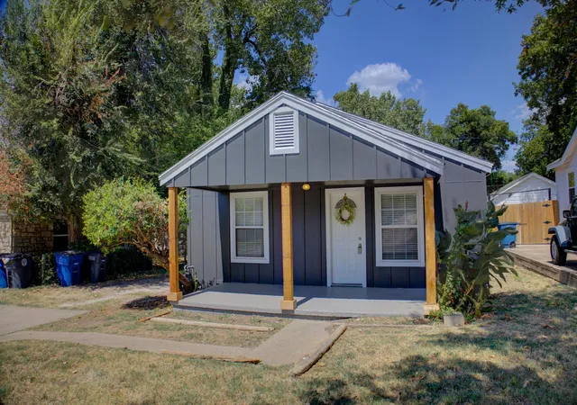 Photo 1 of Single family home for sale at 4615 4th Place, Tulsa, OK 74112 | MLS# 2632377 | Listing updated on 2026-09-04