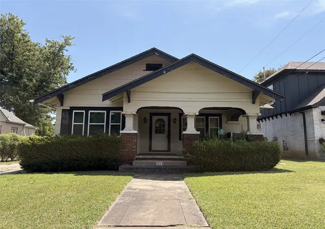 Photo 1 of Sale Pending at 3218 E 3rd Street, Tulsa, OK 74104 | MLS# 2632518 | Listing updated on 2026-09-05