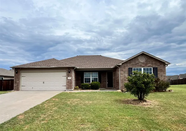 Photo 1 of Sale Pending at 14795 S Hickory Pl, Glenpool, OK 74033 | MLS# 2632651 | Listing updated on 2026-09-27