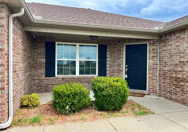 Photo 2 of Sale Pending at 14795 S Hickory Pl, Glenpool, OK 74033 | MLS# 2632651 | Listing updated on 2026-09-27