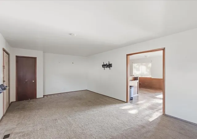 Photo 4 of Single family home for sale at 633 N 26th Westavenue, Tulsa, OK 74127 | MLS# 2631536 | Listing updated on 2026-09-03