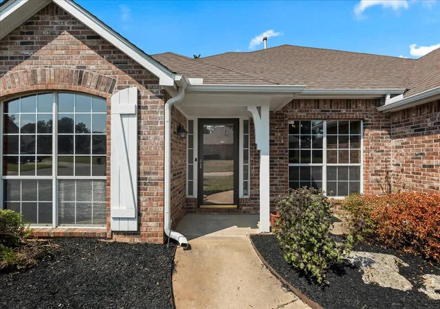 Photo 2 of Sale Pending at 10028 S 89th East Ave, Tulsa, OK 74133 | MLS# 2632238 | Listing updated on 2026-09-08