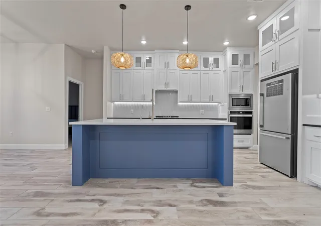 Photo 3 of Single family home for sale at 714 Prairie View Rd, Ardmore, OK 73401 | MLS# 2632575 | Listing updated on 2026-09-03