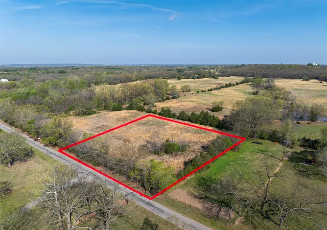 Photo 4 of Sale Pending at 06 E 36th Street, Okmulgee, OK 74447 | MLS# 2632657 | Listing updated on 2026-10-06