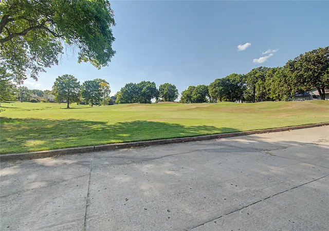 Photo 3 of Single family home for sale at 8413 S 8th Street, Broken Arrow, OK 74011 | MLS# 2632635 | Listing updated on 2026-09-03
