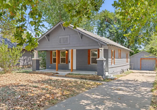 Photo 2 of Single family home for sale at 1408 S Maple Ave, Bartlesville, OK 74003 | MLS# 2632667 | Listing updated on 2026-09-04