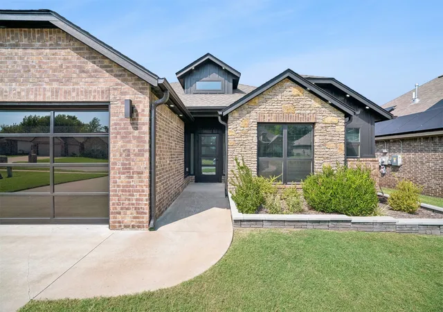 Photo 3 of Single family home for sale at 5330 Skylane Dr, Sand Springs, OK 74063 | MLS# 2632547 | Listing updated on 2026-09-03