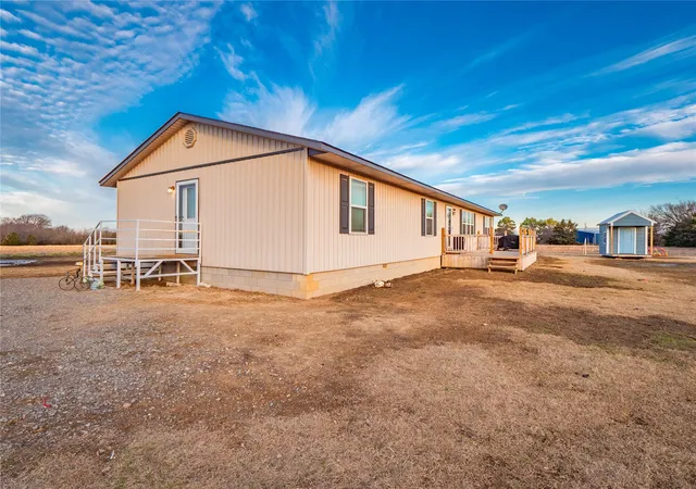 Photo 2 of Single family home for sale at 609 1st Street, Pittsburg, OK 74560 | MLS# 2632683 | Listing updated on 2026-09-10
